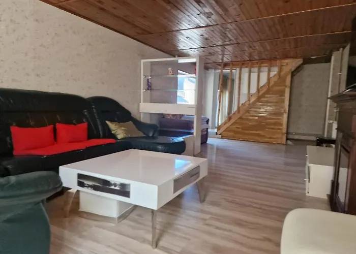 3-Floor Large Apartaments